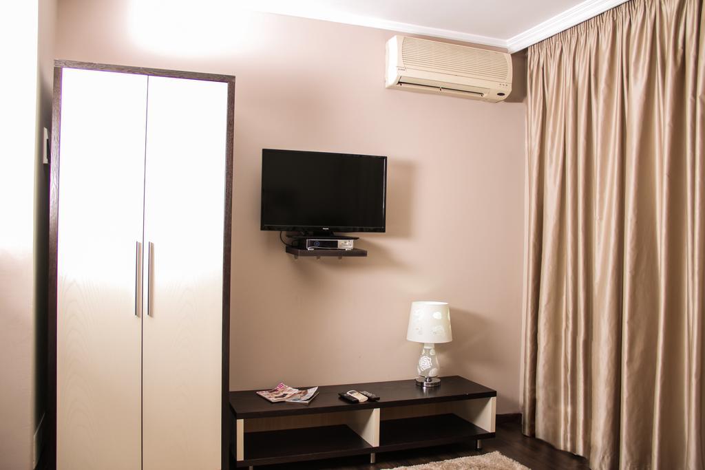 Vivar Hotel Tirana Rum bild